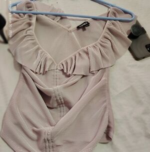 Express Ruffled V-Neck Blouse in Light Mauve
